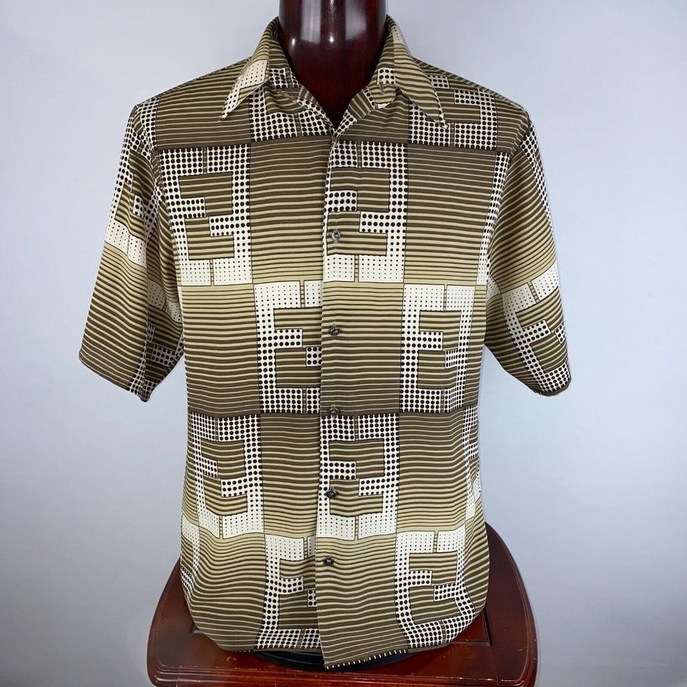 Vintage Daniali USA Mens M Patterned Collared Short Sleeve Button Down Shirt
